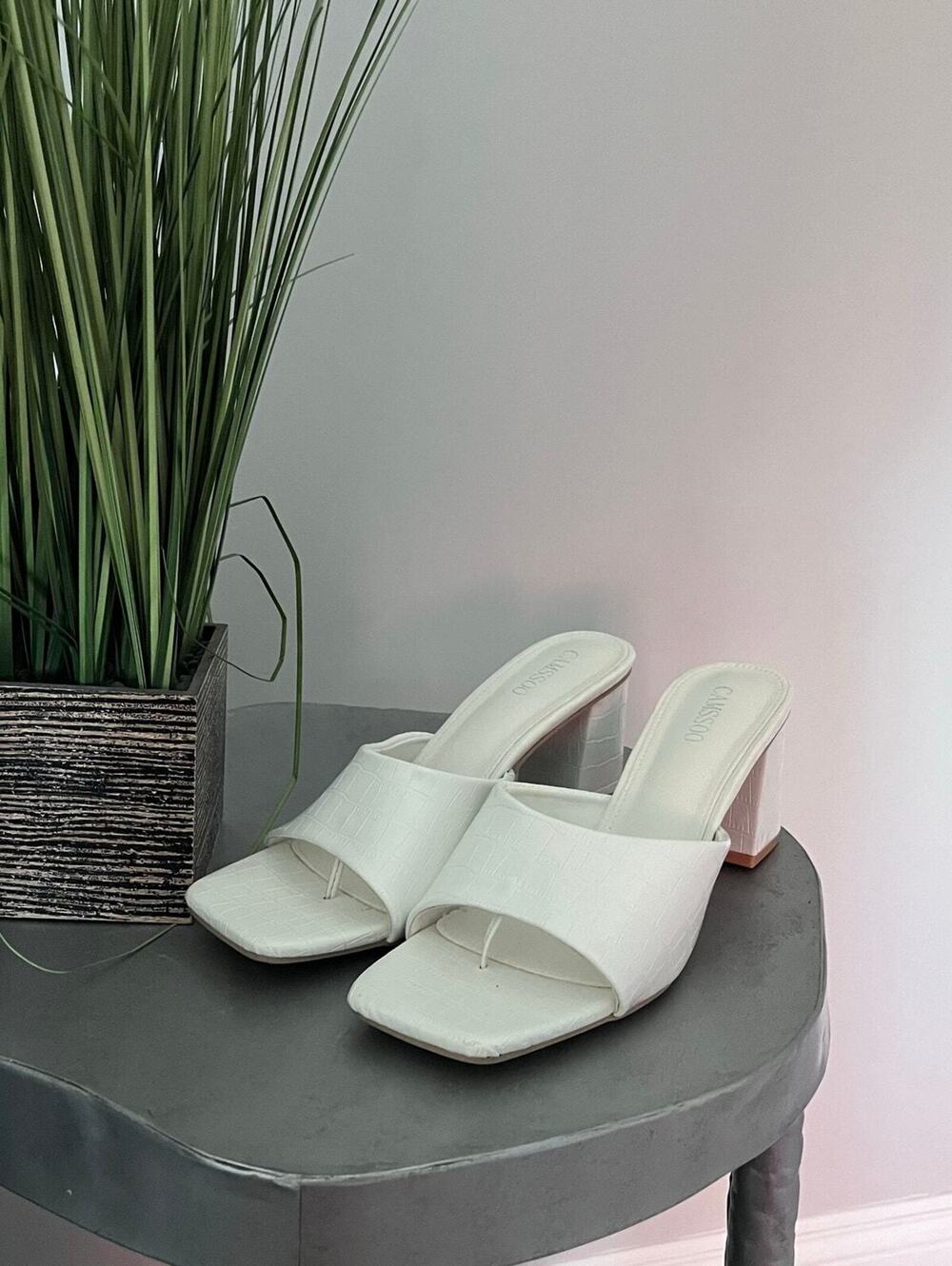 Camssoo White Croc Embossed Block Heel Thong Mule Sandals | Size EU 42